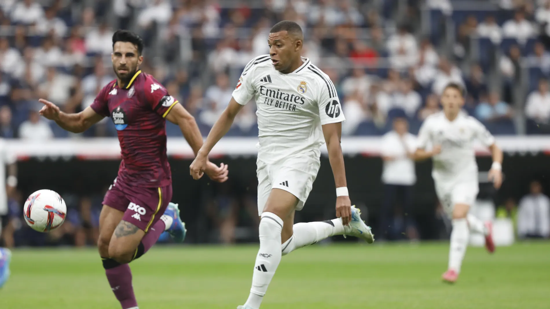 Mbappé, en su estreno en el Bernabéu ante el Valladolid