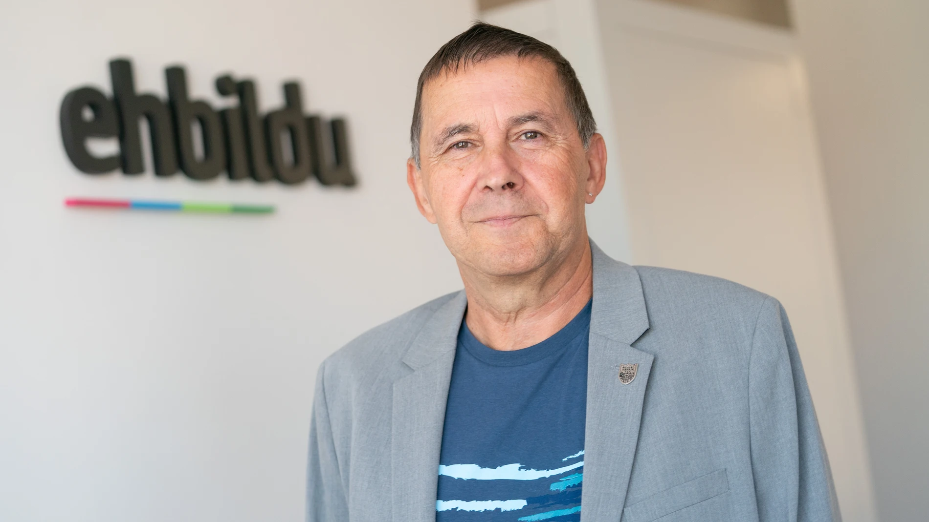 El coordinador general de EH Bildu, Arnaldo Otegi, posa para Europa Press en la sede del partido, en Bilbao, Vizcaya, Euskadi (España), a 26 de agosto de 2024. 26 AGOSTO 2024;BILBAO;VIZCAYA;EUSKADI;RETRATOS;OTEGI;EUROPA PRESS Iñaki Berasaluce / Europa Press 26/08/2024