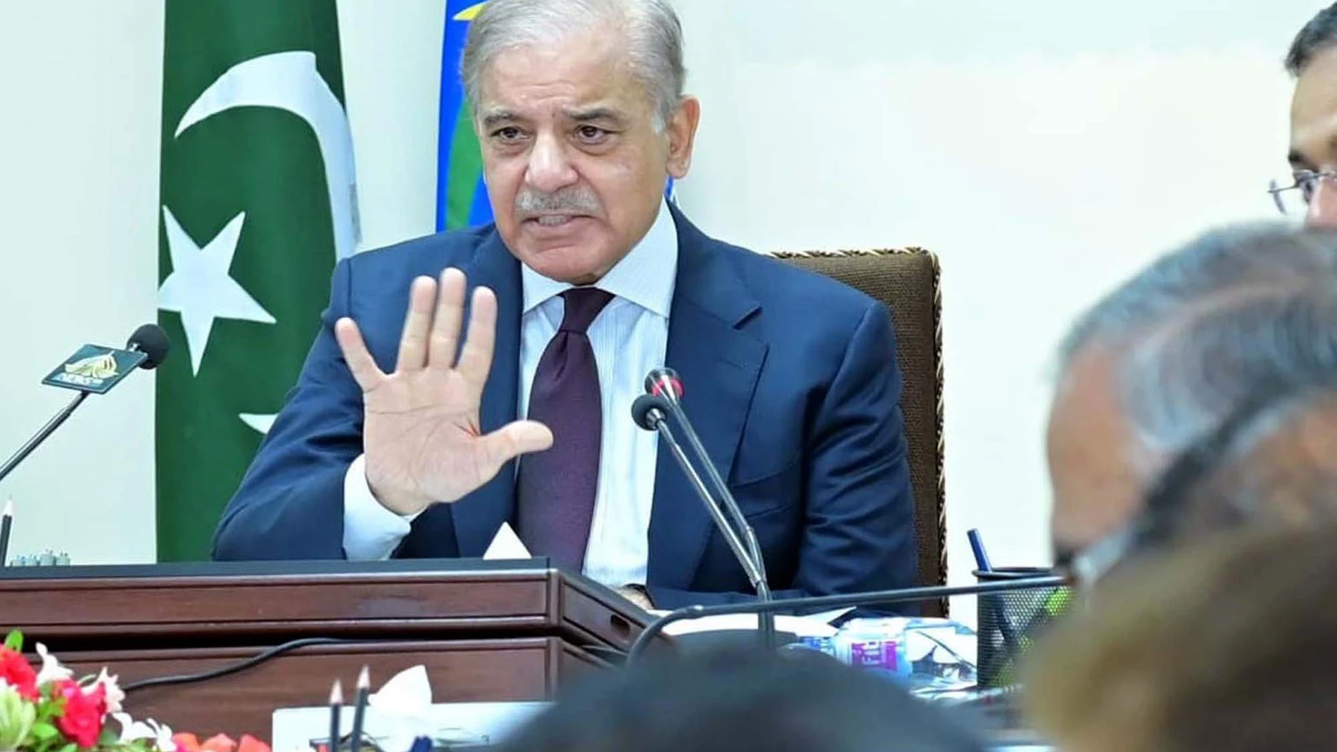 July 13, 2024, Pakistan: ISLAMABAD, PAKISTAN, JUL 13: Prime Minister, Muhammad Shehbaz Sharif addresses .officers during his visit to the Federal Board of Revenue (FBR) Headquarters in Islamabad on .Saturday, July 13, 2024. (Foto de ARCHIVO) 13/07/2024