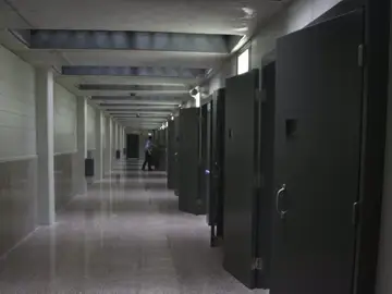 Un interno de la prisión de Puig de Les Basses (Girona) quema su celda en la enfermería Un interno de la prisión de Puig de Les Basses (Girona) quema su celda en la enfermería