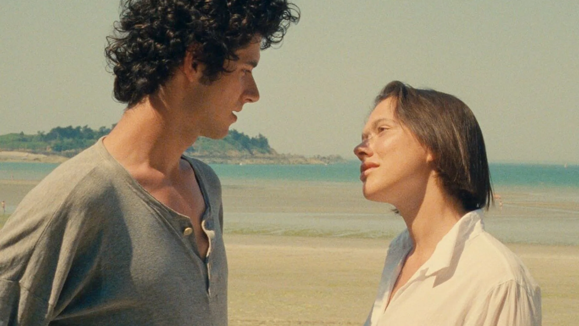 Melvil Poupaud y Amanda Langlet en "Cuento de verano"