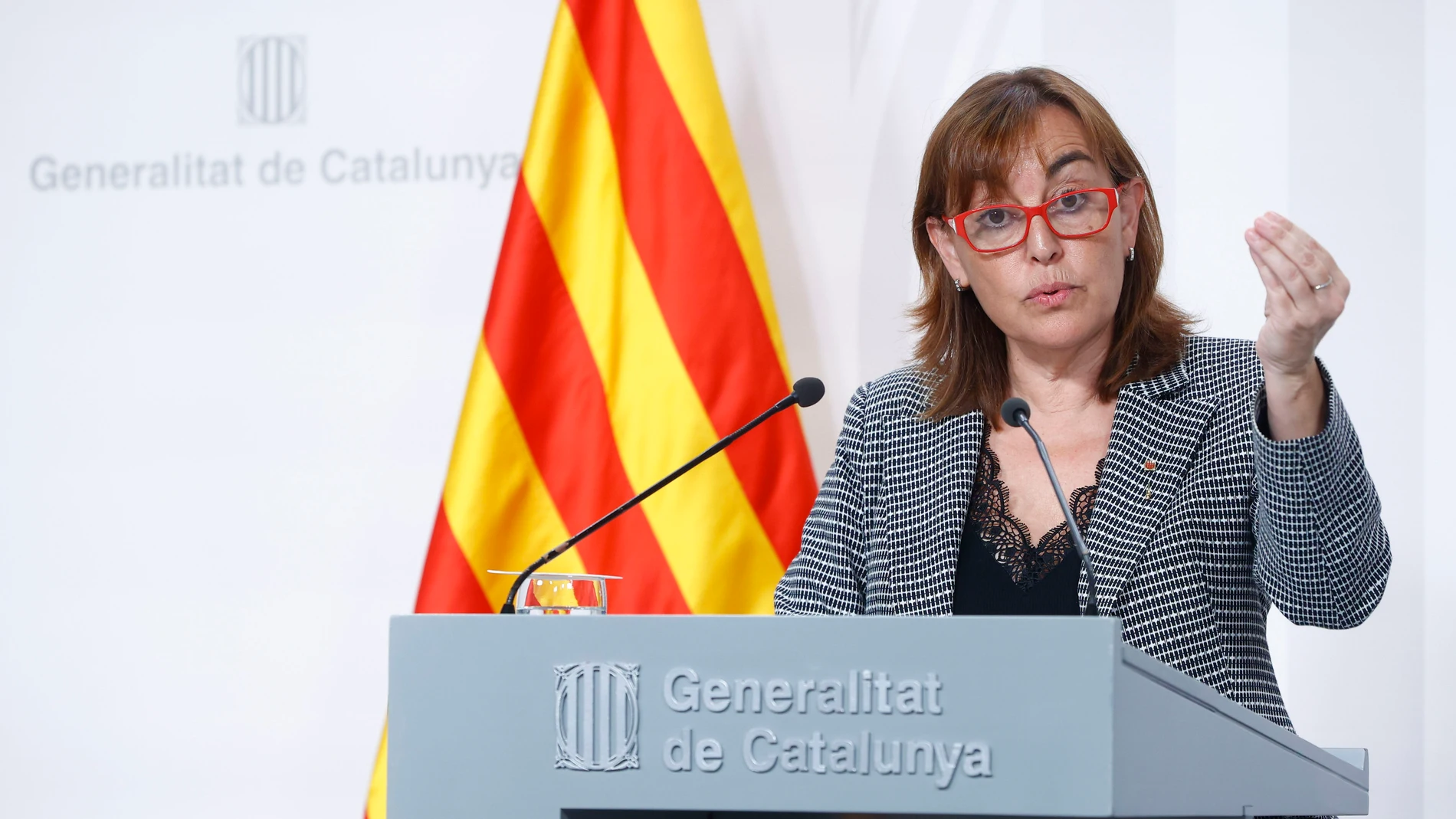 BARCELONA, 27/08/2024.- La portavoz del Govern y consellera de Territorio, Vivienda y Transición Ecológica, Sílvia Paneque, comparece en rueda de prensa tras la reunión semanal del Govern Palau de la Generalitat. EFE/Quique García
