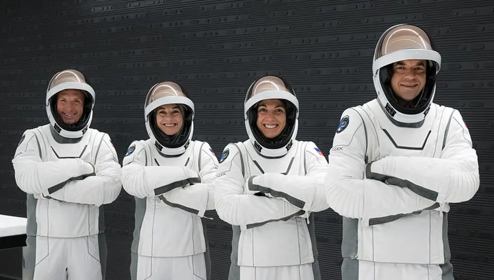 Así son los trajes que llevarán en la misión Polaris