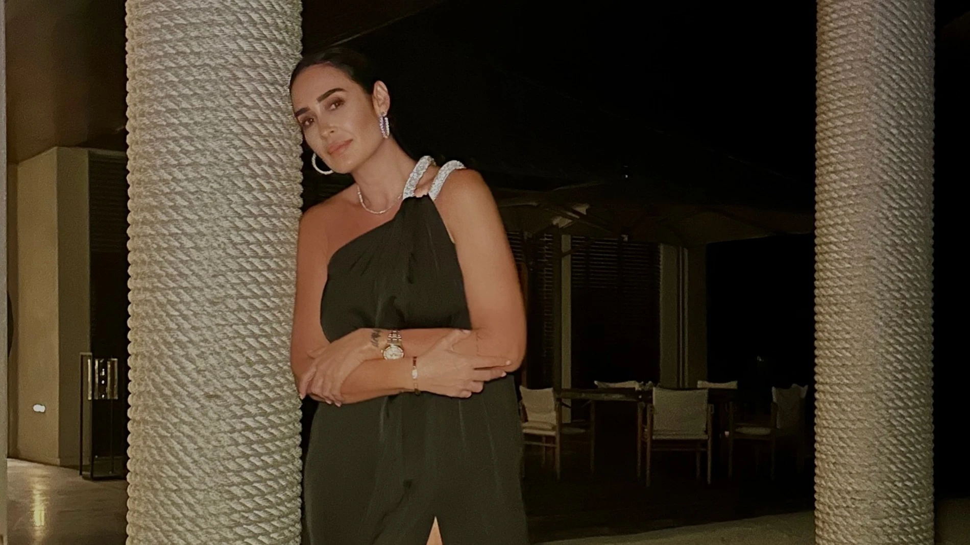 Vicky Martín Berrocal con vestido elegante.