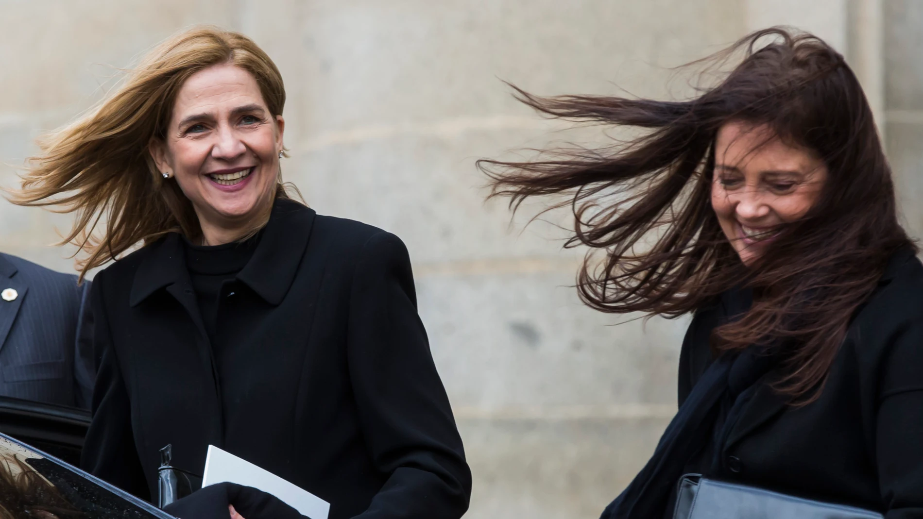 La Infanta Cristina y Alexia de Grecia en la Misa conmemorativa por el 25 aniversario de la muerte de don Juan de Borbón,