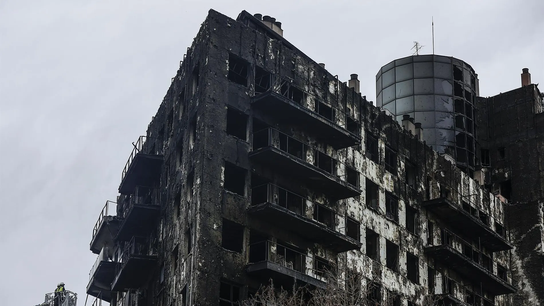 Los trabajos de desescombro de los bloques incendiados de Campanar (Valencia) podrán comenzar a partir del lunes