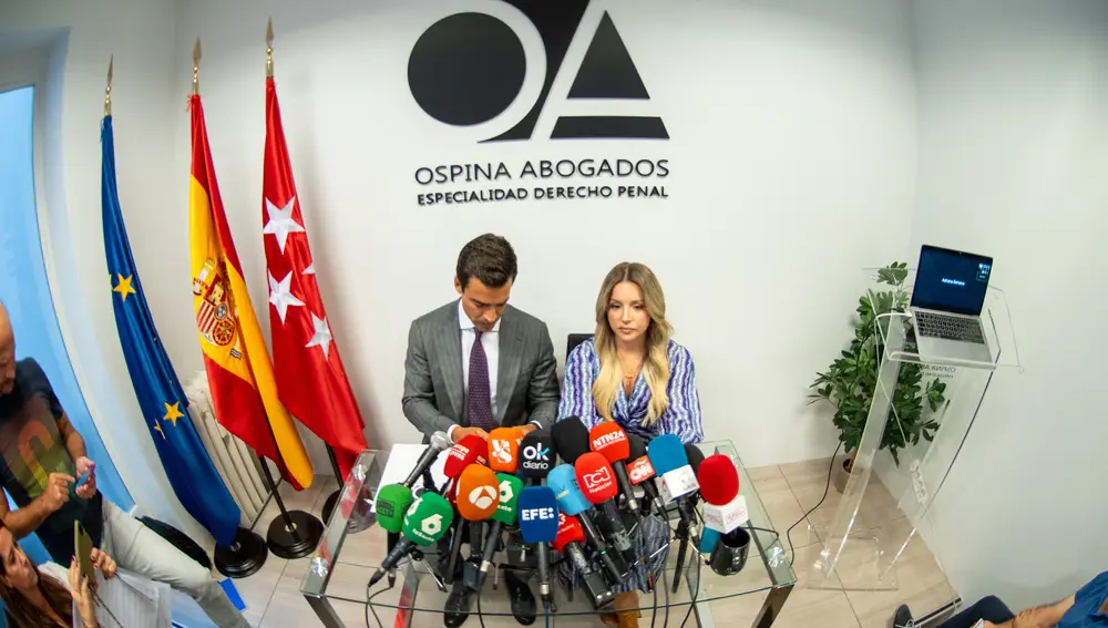 Rueda de prensa de los abogados Juan Gonzzalo Ospina y Beatriz Uriarte