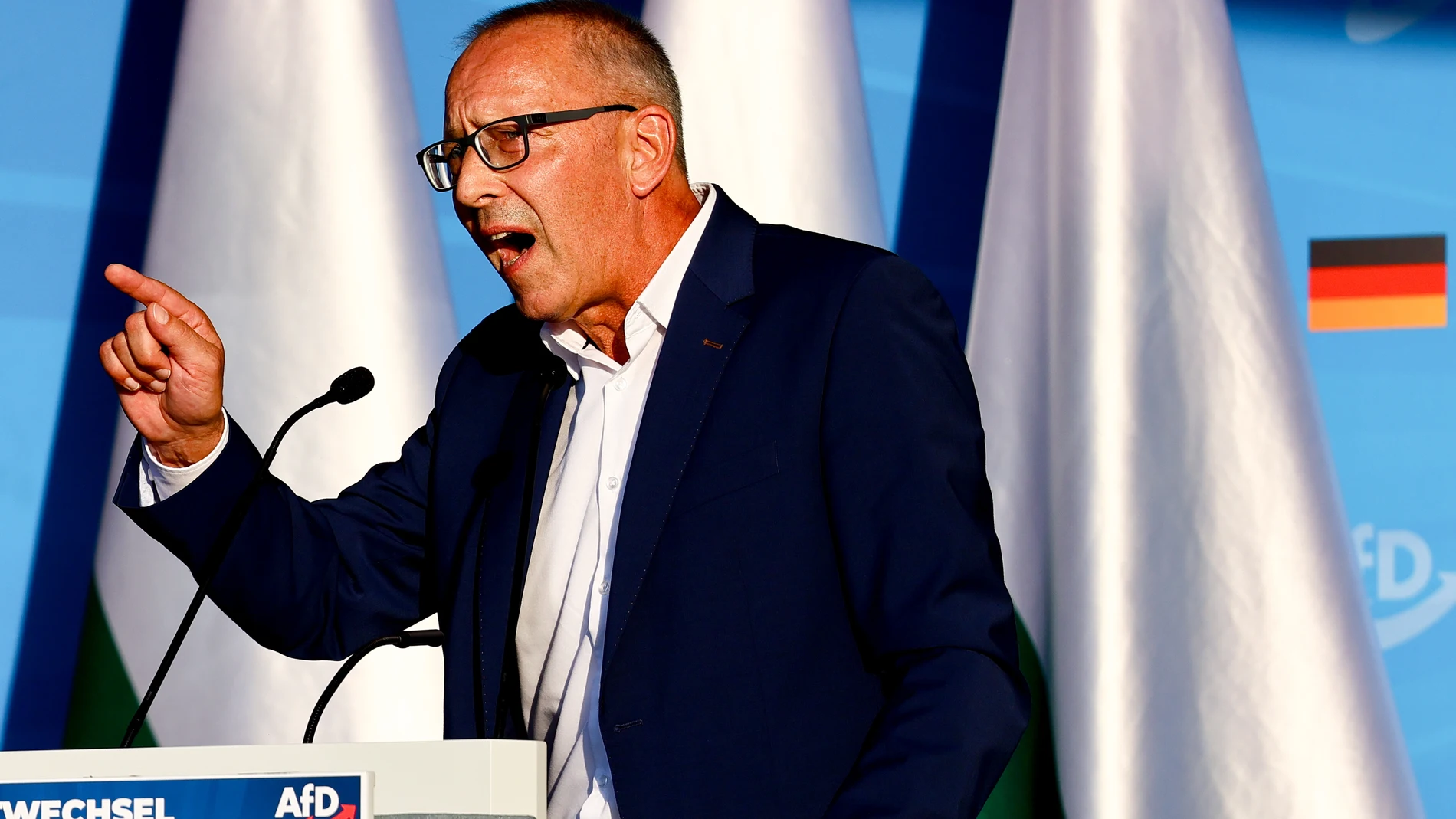 Dresden (Germany), 29/08/2024.- Joerg Urban, the top candidate of far-right Alternative for Germany (AfD) party speaks during a final election campaign rally of AfD party in Dresden, Germany, 29 August 2024. Saxony state election, voting for the regional parliament 'Landtag', will be held on 01 September 2024. (Alemania, Dresde) EFE/EPA/FILIP SINGER