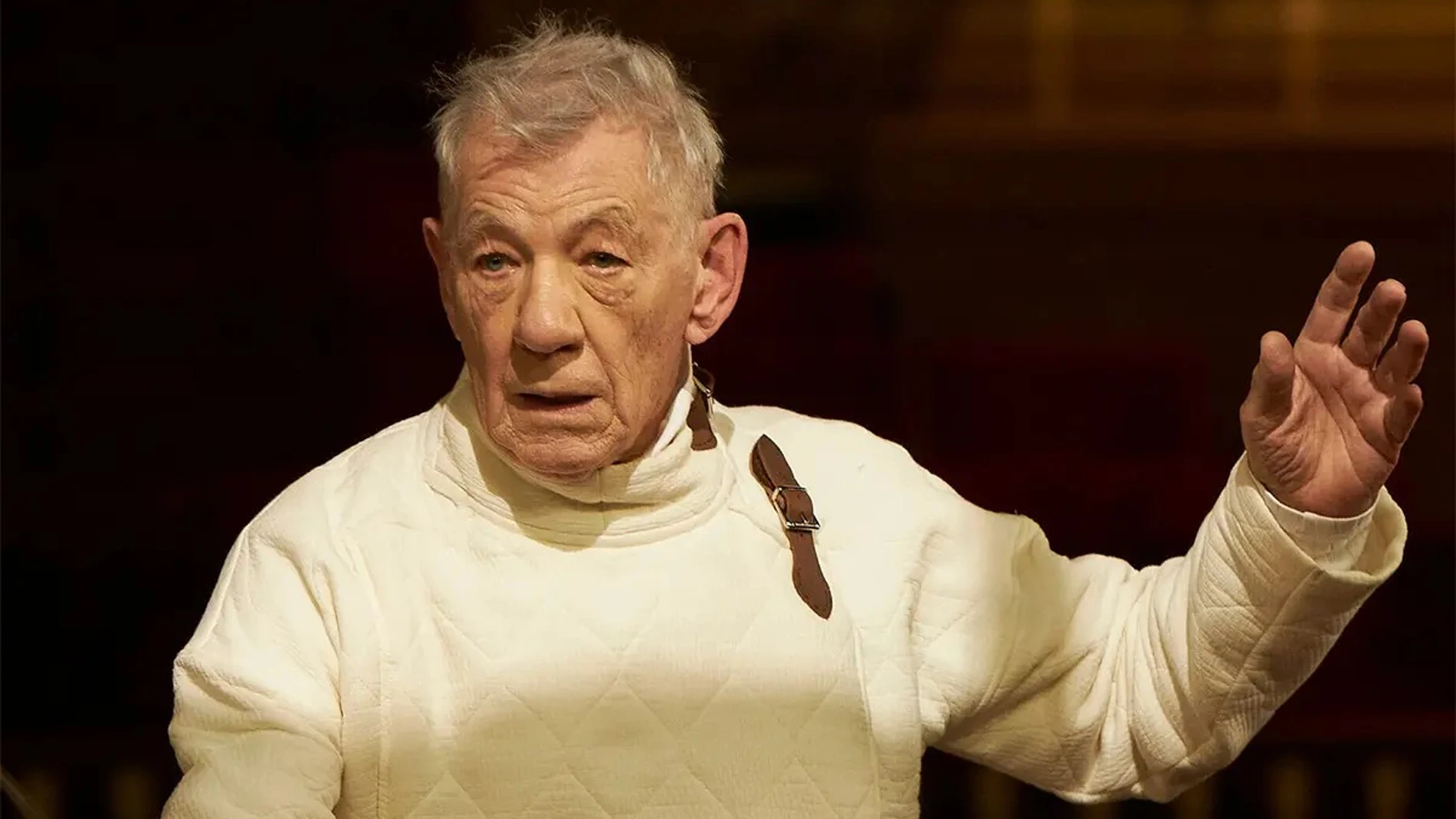 Ian McKellen desafía los límites de "Hamlet" en una adaptación revolucionaria que llega a Filmin