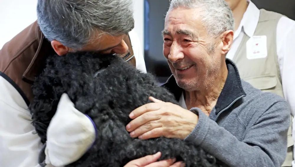 El Hospital Universitario de Torrejón combate la depresión con terapias con perros
