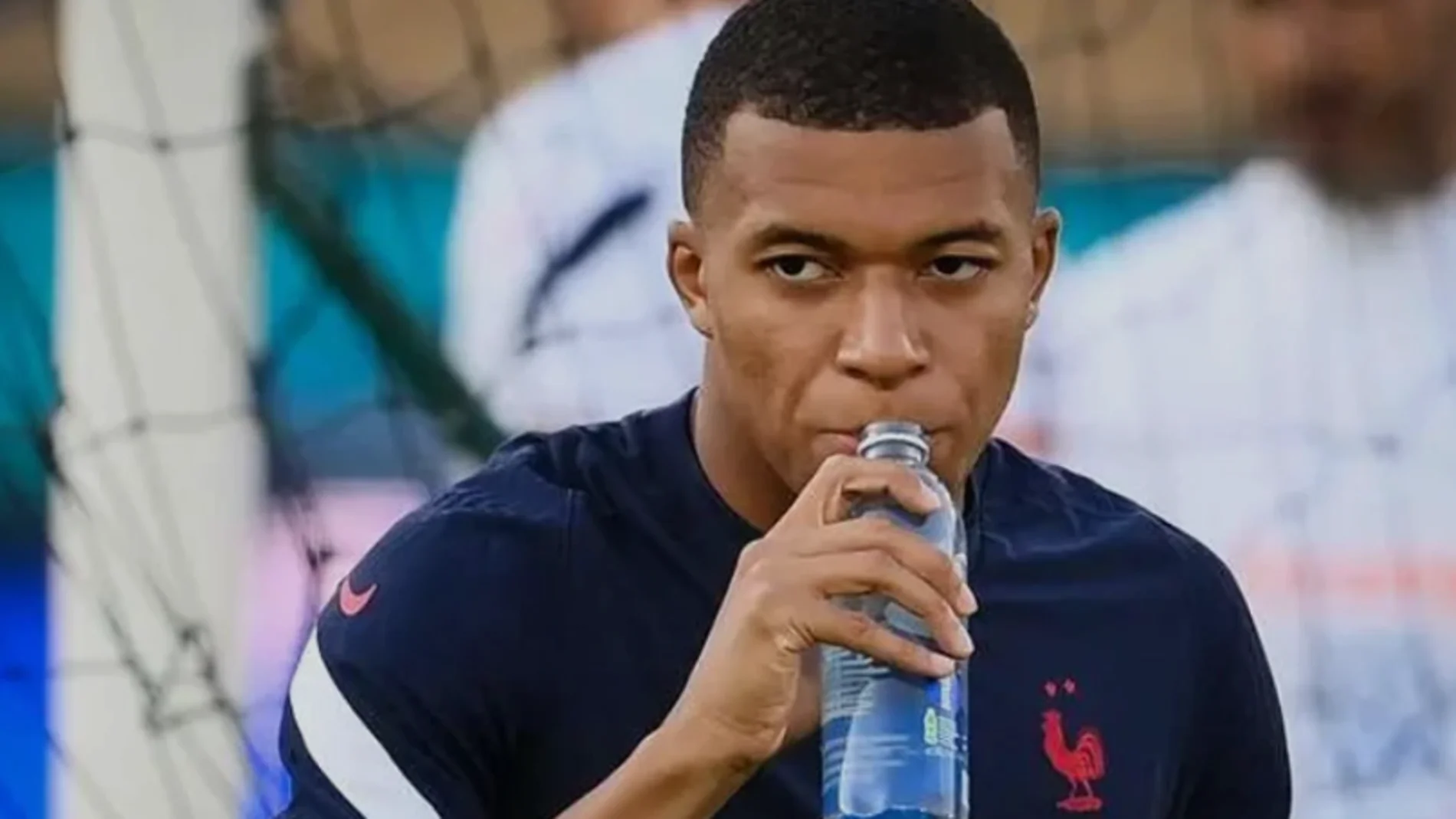 El "truco del agua" de futbolistas y atletas de élite para perder peso y potenciar el rendimiento