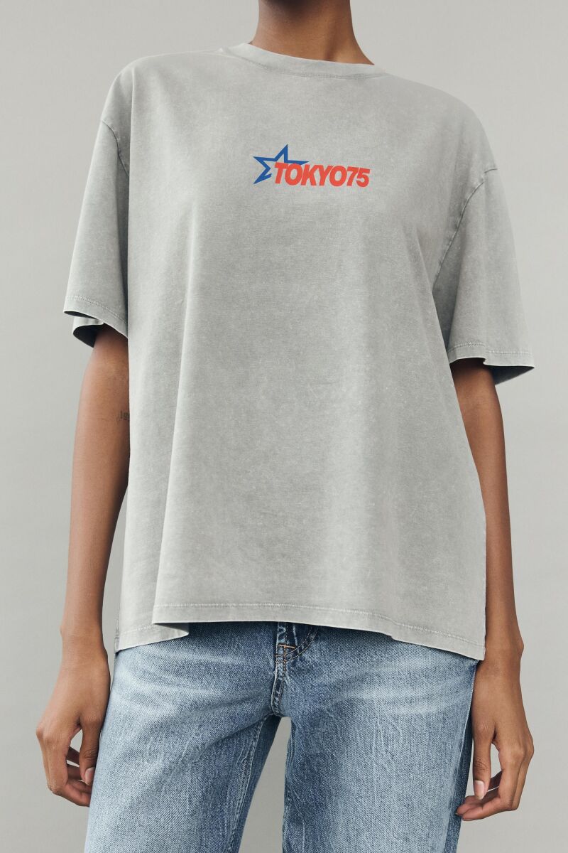 Camiseta gris efecto lavado
