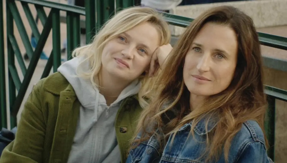 Un fotograma de "Trois Amies"