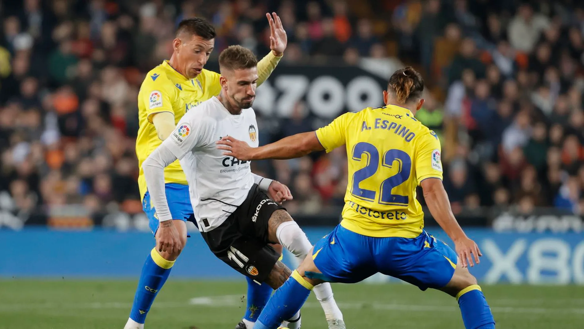 Samu Castillejo con el Valencia