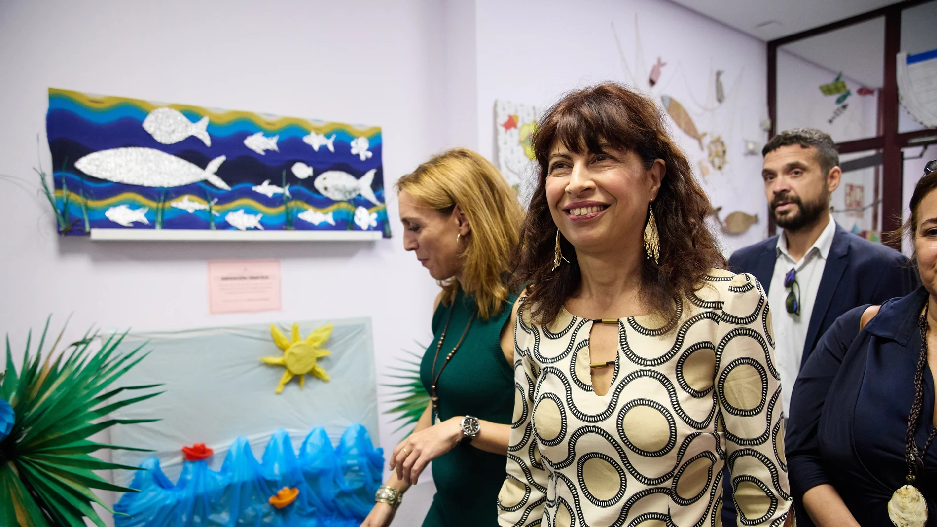 La ministra de Igualdad, Ana Redondo (c), durante su visita a un curso de formación para Puntos Violeta, a 30 de agosto de 2024, en Alcorcón.