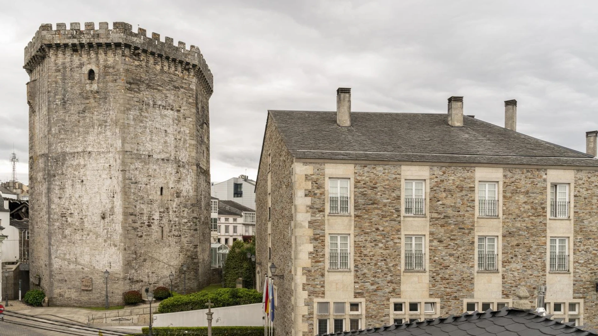 Las actuaciones en el Parador de Vilalba superarán los 840.000 euros.