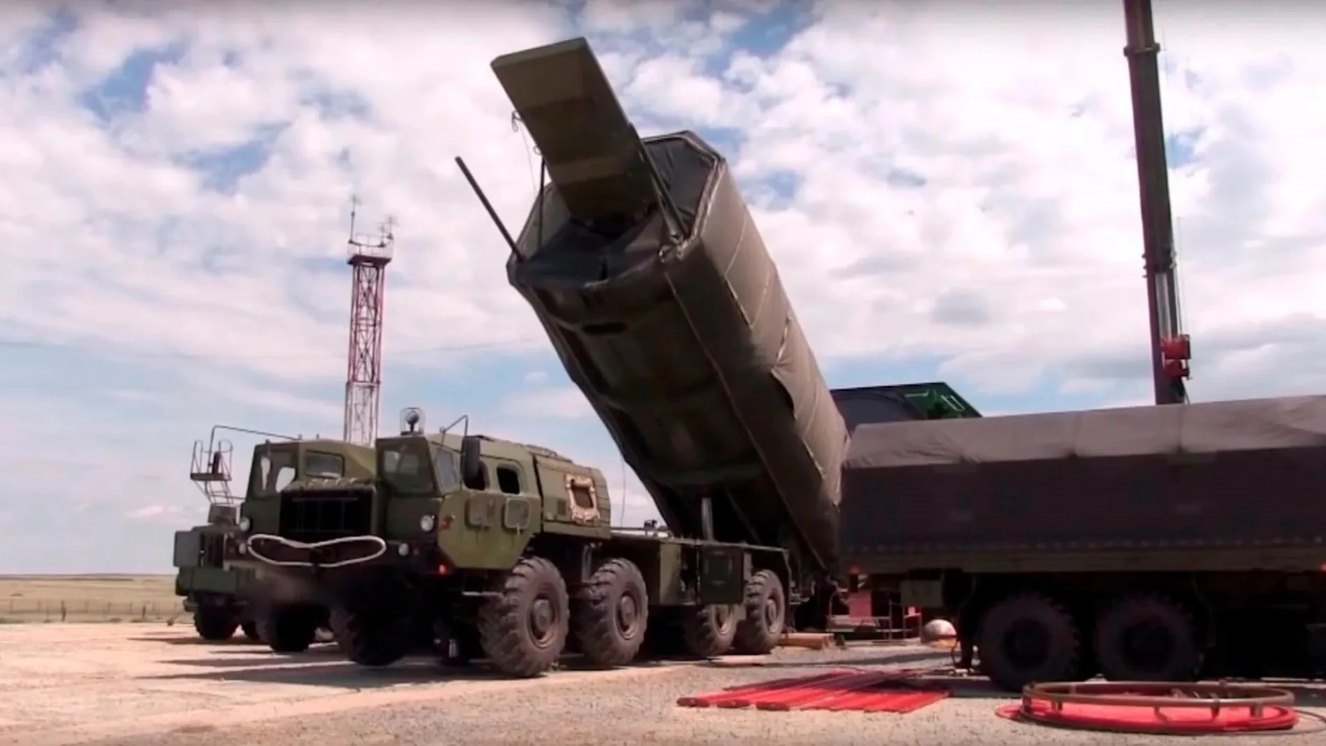 Imagen que muestra el misil hipersónico ruso Avangard, un arma "en la nueva era nuclear"