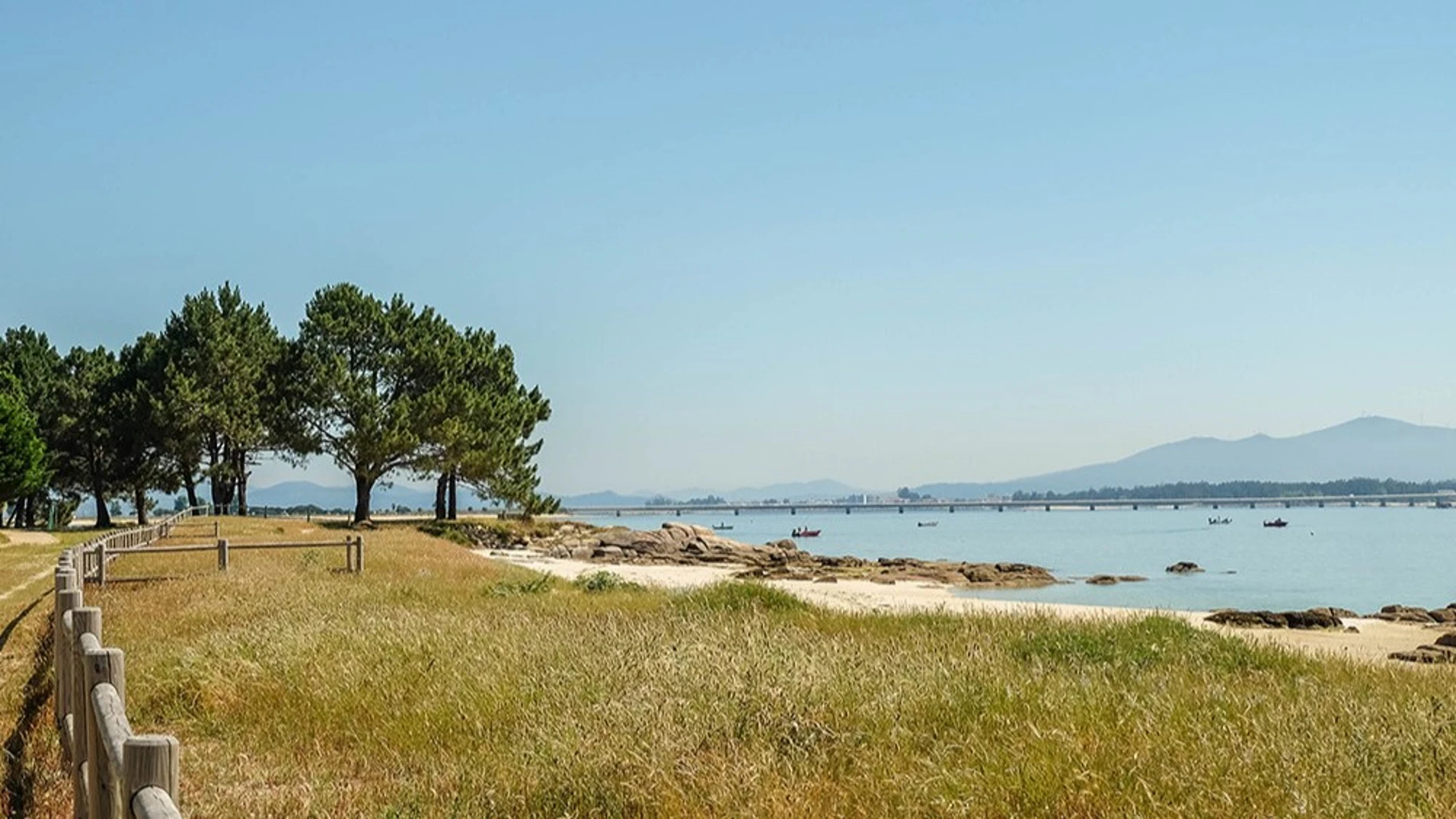 Puente de acceso a la Illa de Arousa (Pontevedra).