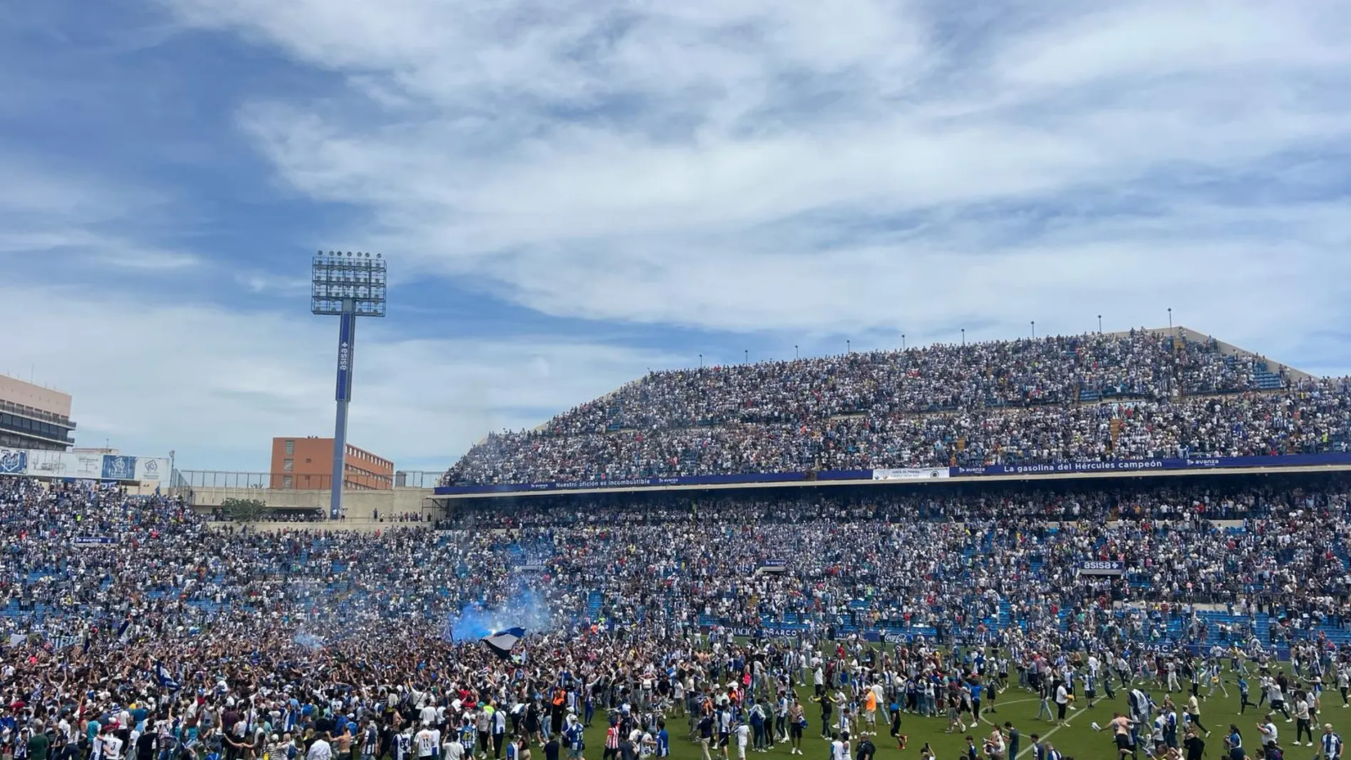 Imagen del estadio José Rico Pérez el día que el Hércules ascendió a Primera Federación, el pasado 5 de mayo