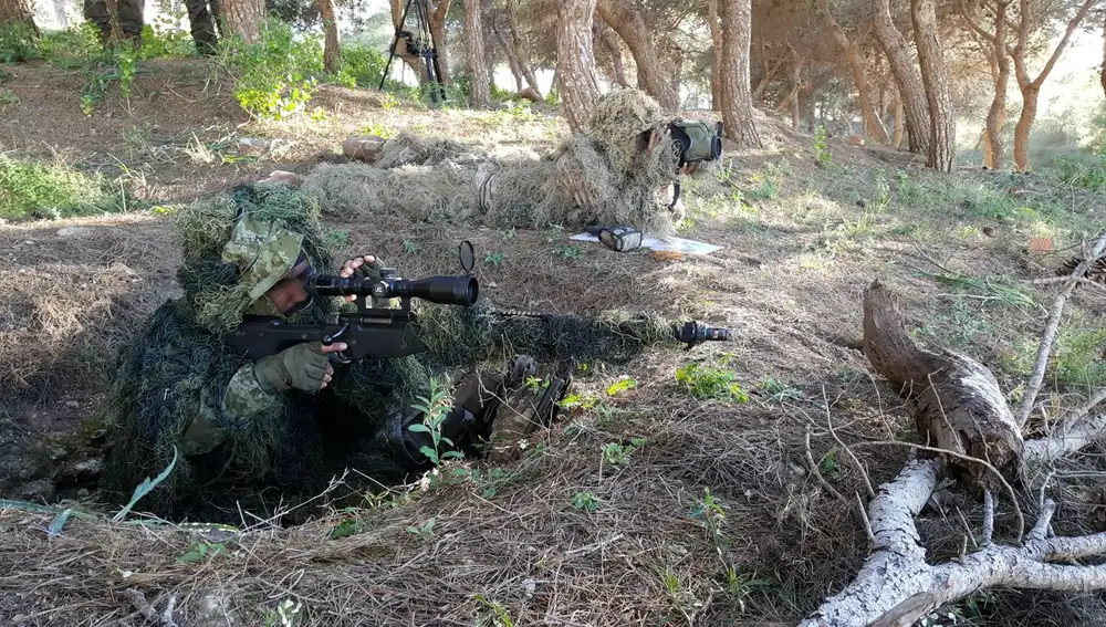Soldados del grupo de Regulares de Melilla, nº 52 durante un ejercicio