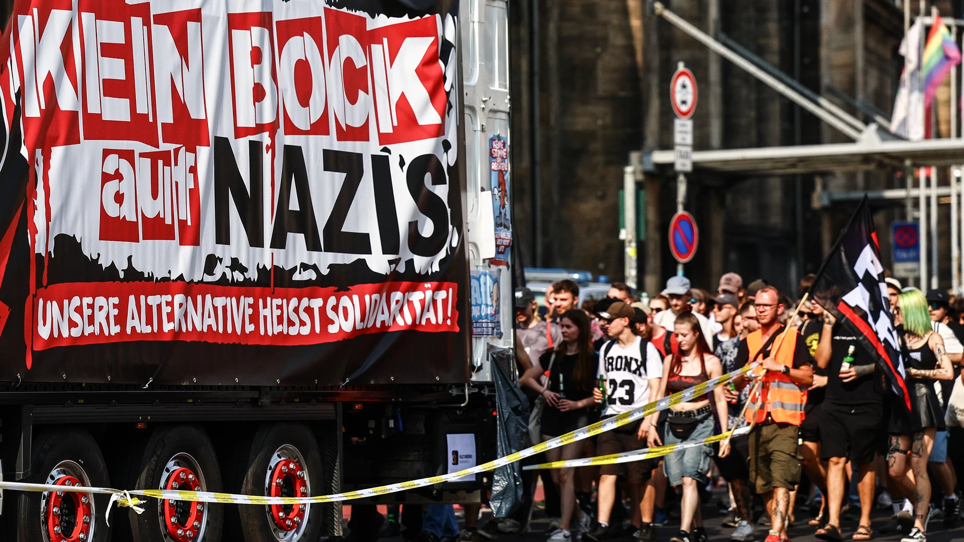 Dresden (Germany), 31/08/2024.- Participants attend a demonstration against the far-right as part of the 'Tolerade' parade, one day ahead of Saxony State election, in Dresden, in the eastern state of Saxony, Germany, 31 August 2024. One day before the Saxony State election, Tolerave eV, an alliance of Dresden-based cultural creators from the field of electronic music and civil society actors, along with more than 70 associations, collectives and initiatives, want to promote solidarity, divers...