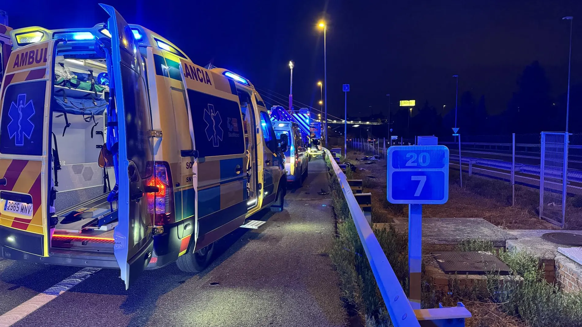 Tres muertos y dos heridos graves en un accidente con un 'kamikaze' en la A-6 en Las Rozas (Madrid)