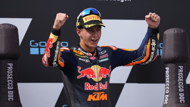 José Antonio Rueda, en el podio de Motorland