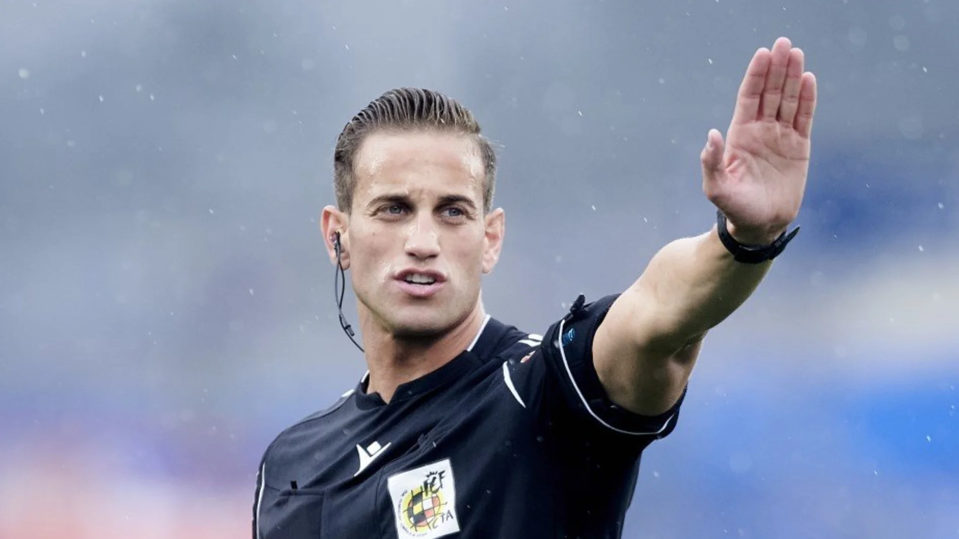 Javier Alberola Roja, árbitro de primera división de fútbol en España