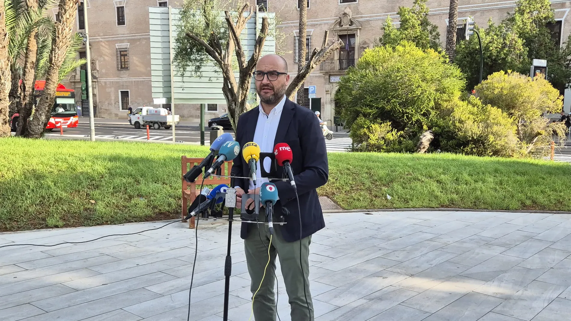 El Ayuntamiento de Murcia dispondrá más de 12.000 plazas gratuitas de aparcamiento en disuasorios durante la Feria de Septiembre