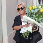 Carmen Borrego, de riguroso luto llegando a la misa homenaje de María Teresa Campos