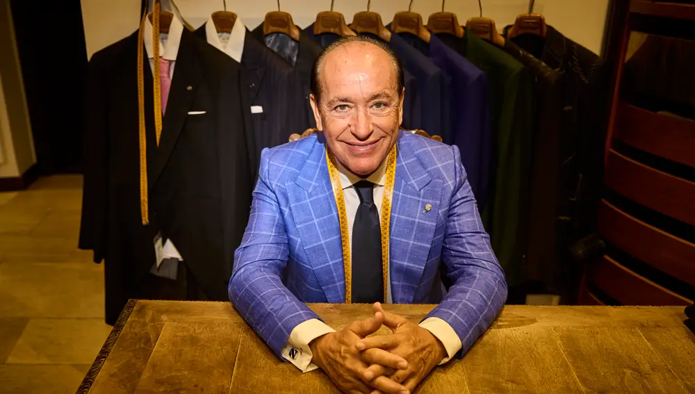 Entrevista con el diseñador Felix Ramiro. © Alberto R. Roldán / Diario La Razón.