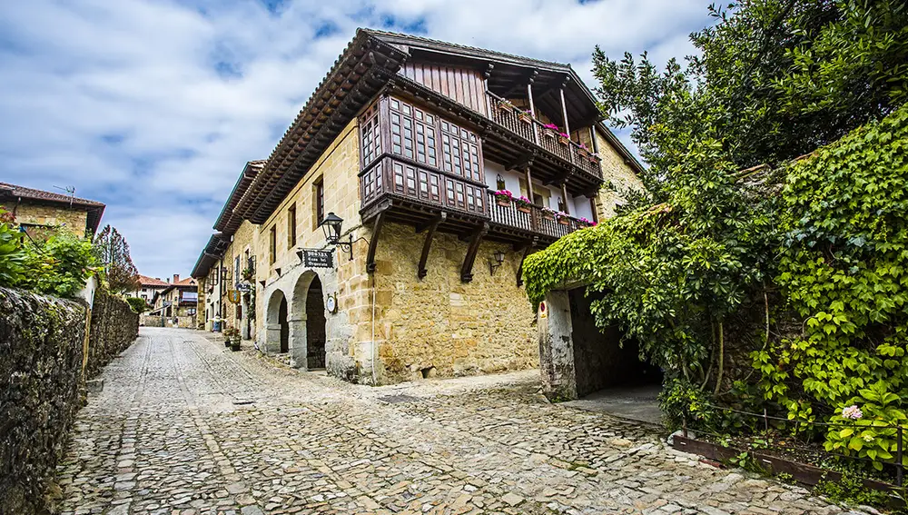 Calle del Cantón, Santillana del Mar.