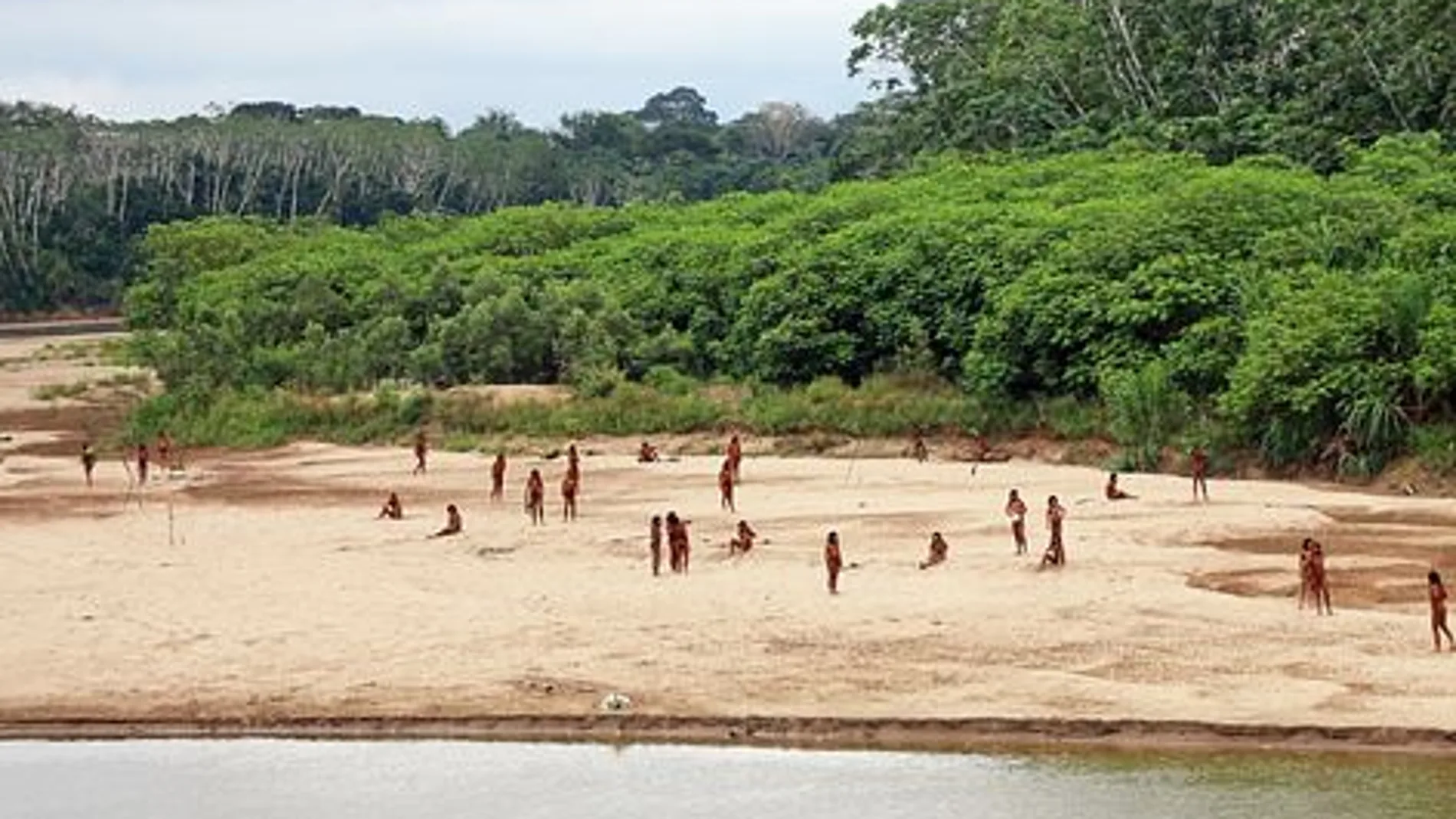 Mashco Piro en las imágenes grabadas por Survival International