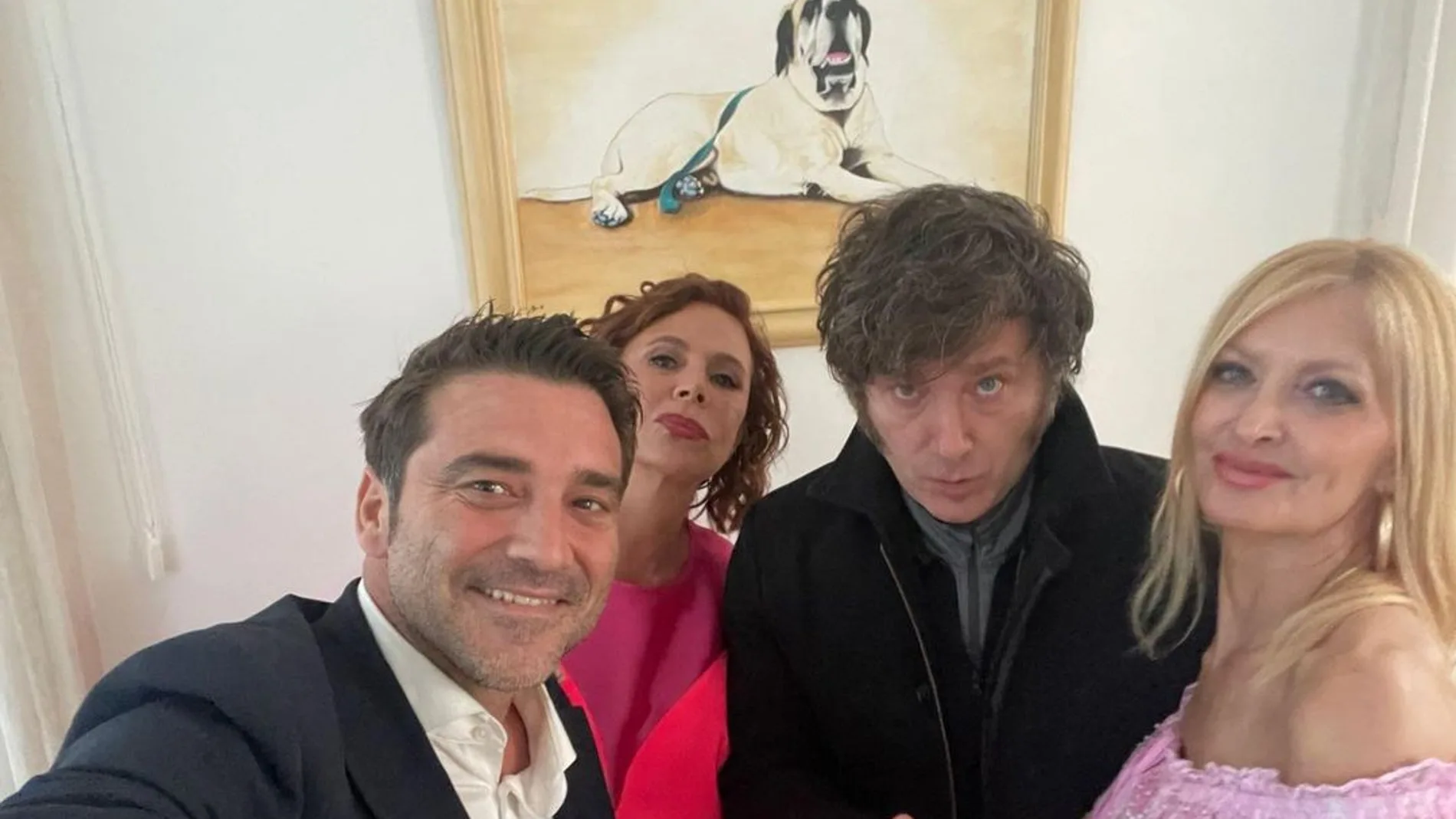 Ágatha Ruiz de la Prada con Javier Milei y su pareja, Amalia «Yuyito» González