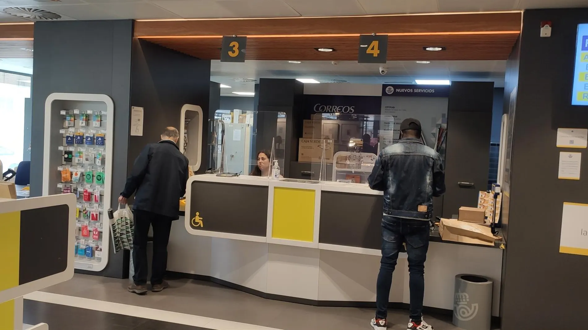 Economía.- La CNMC urge a Correos a cambiar su contabilidad para cumplir con la ley