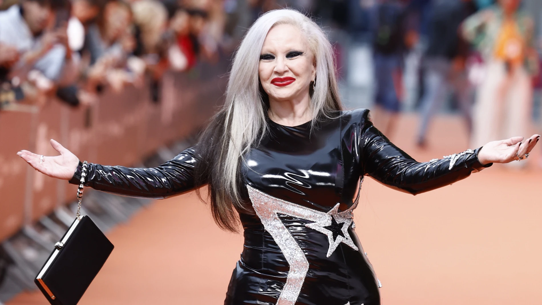 Alaska en la alfombra roja del FesTVal de Vitoria.
