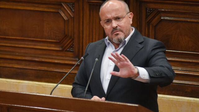 Illa explica la composición de su Govern en el primer pleno del curso en el Parlament