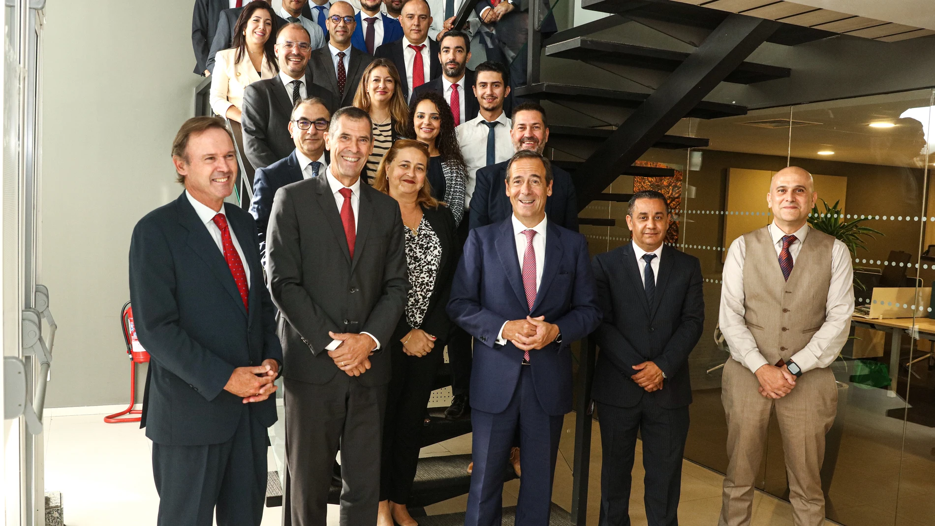 El equipo de CaixaBank, con Gonzalo Gortázar a la cabeza, en Casablanca