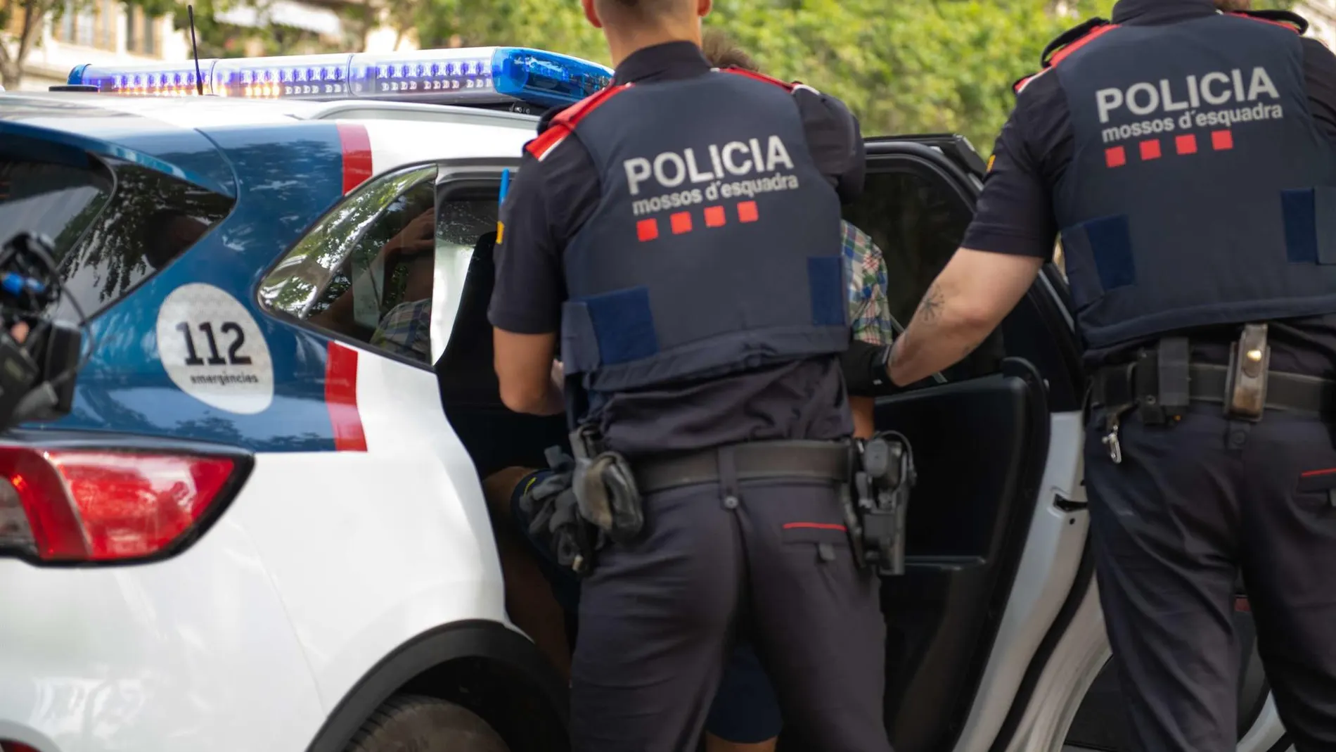 Dos jóvenes de origen rumano agreden y roban un reloj a un anciano de 93 años en Ripoll