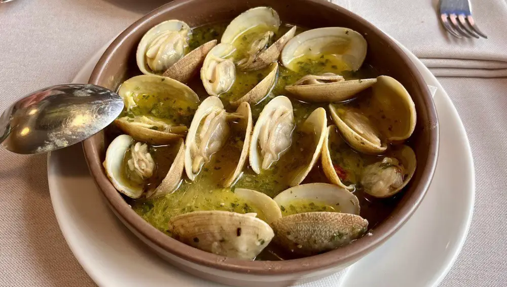 Almejas, uno de los platos servidos en el restaurante