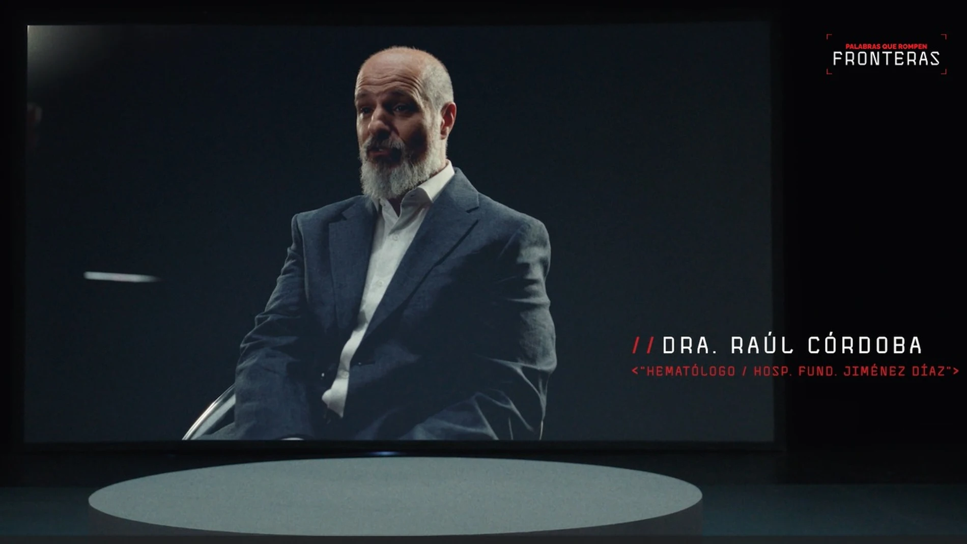 Imagen del Dr. Raúl Córdoba, que ha participado en la campaña "Palabras que rompen fronteras"
