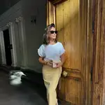 Vicky Martín Berrocal con falda de Zara.