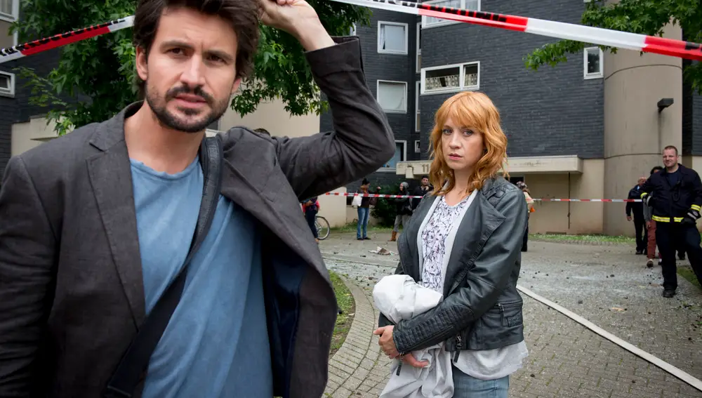 Tom Beck y Annika Ernst en "Einstein"