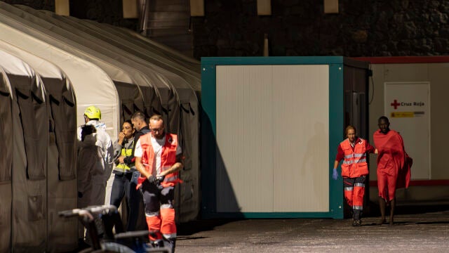 Salvamento Marítimo rescata en El Hierro a un nuevo cayuco con 176 migrantes 
