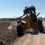 Limpieza de cunetas en el norte de la provincia de Ávila contra el topillo