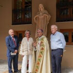  El arzobispo de Valladolid, Luis Argüello, inaugura el nuevo curso pastoral, acompañado por el vicario general de la Archidiócesis, Jesús Fernández Lubiano; del catedrático de Historia del Arte Salvador Andrés Ordax, y del restaurador Juan Carlos Álvarez. Durante el acto, se procede a la bendición de una imagen del Sagrado Corazón de Jesús, obra del escultor Ramón Núñez (1868-1937), recuperada de un almacén y recientemente restaurada para su entronización en el patio del Palacio Arzobispal