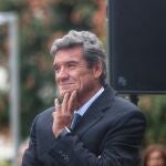 Escrivá entrega la cartera de su ministerio a Óscar López 