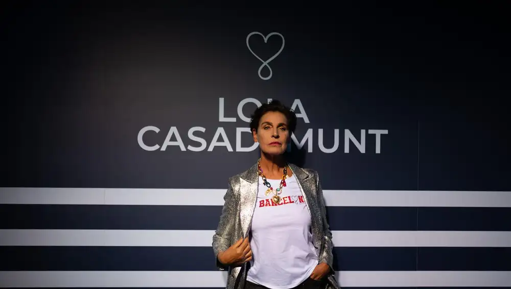 Antonia Dell' Atte con la camiseta de Barcelona de Lola Casademunt durante el evento de la firma