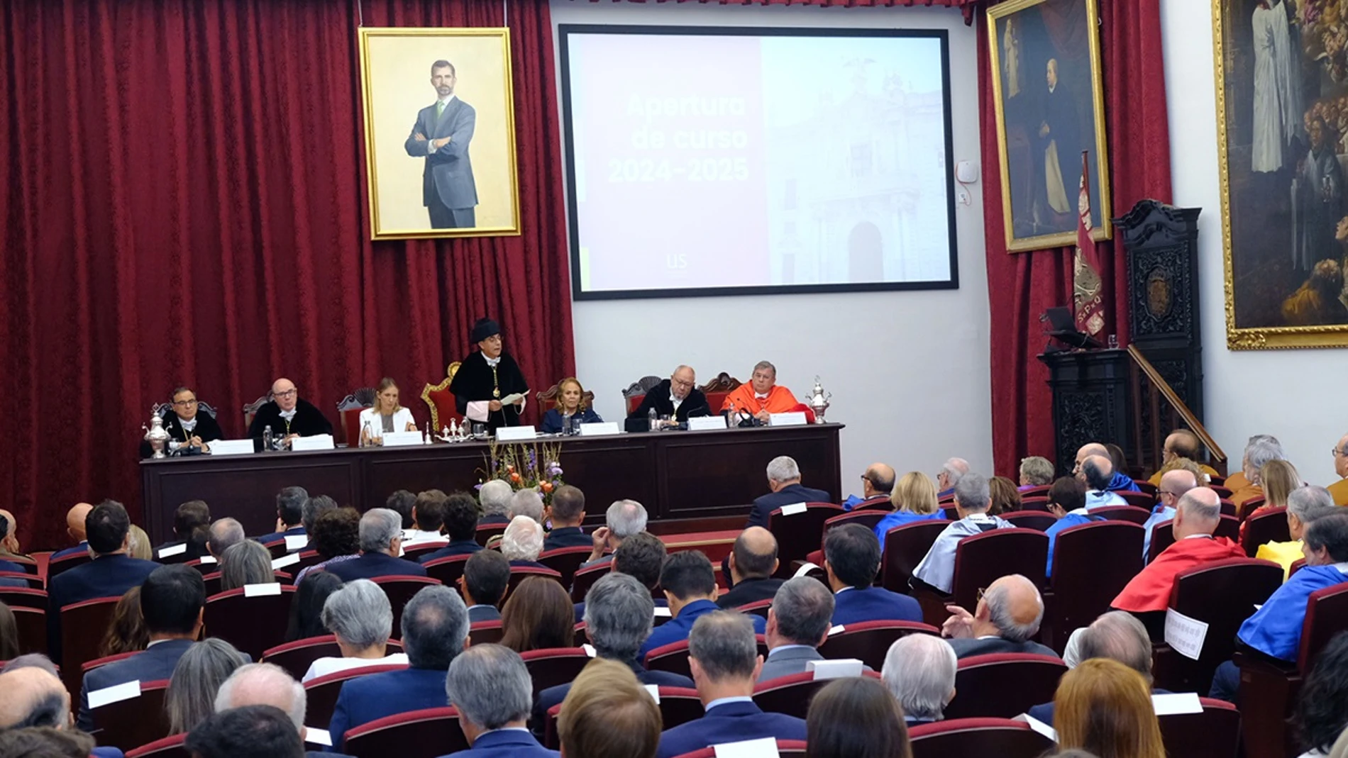 El rector de la Universidad de Sevilla, Miguel Ángel Castro, este sábado durante el acto de apertura del curso académico.UNIVERSIDAD DE SEVILLA07/09/2024