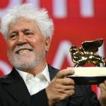 Pedro Almodovar gana el León de Oro en Venecia